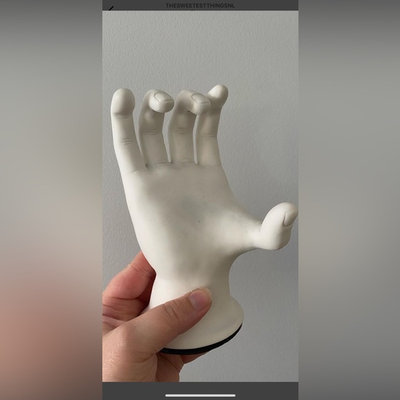 Hand shaped photo holder - Picture 4 of 4